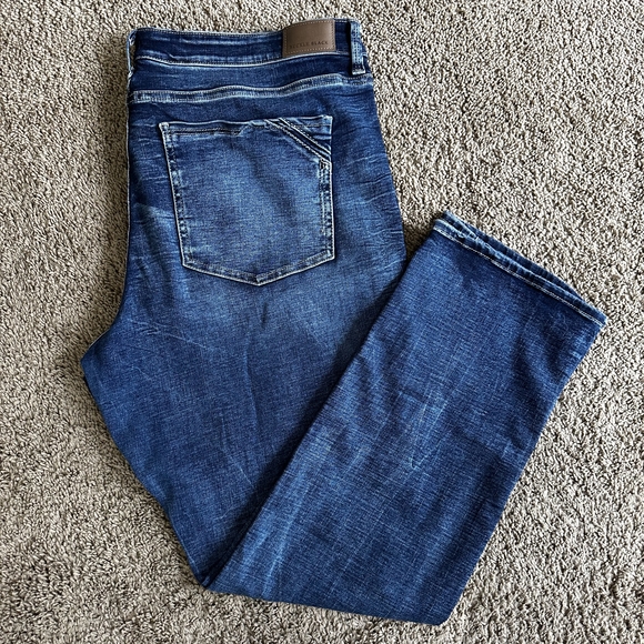 Buckle Black Jeans - Picture 2 of 6